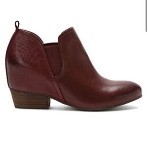 New in Box - Naya Felix Cordovan Leather Bootie